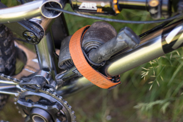 Mountain bike cheap carry strap